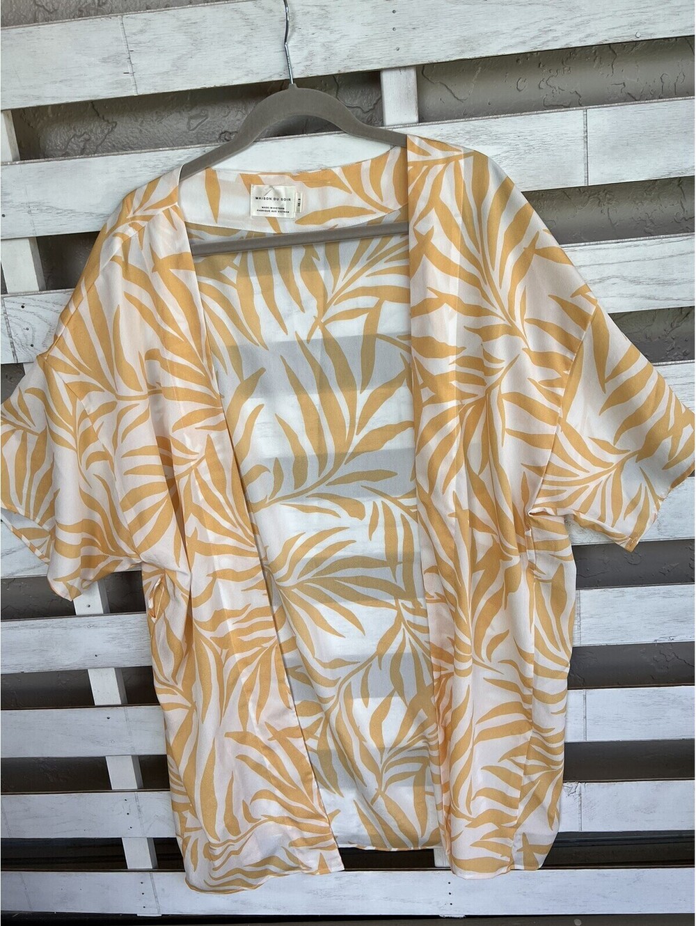 MAISON DU SOIR cover up kimono Beach Robe Yellow White XS/ S No Belt.